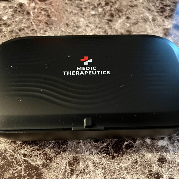 Medic Therapeutics UV-C / LED Sanitizer with Wireless Charging Pad - New - Picture 5 of 8